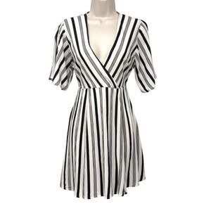 Billabong Boho inspired black white stripe Fit & Flare Flutter Sleeve Dress